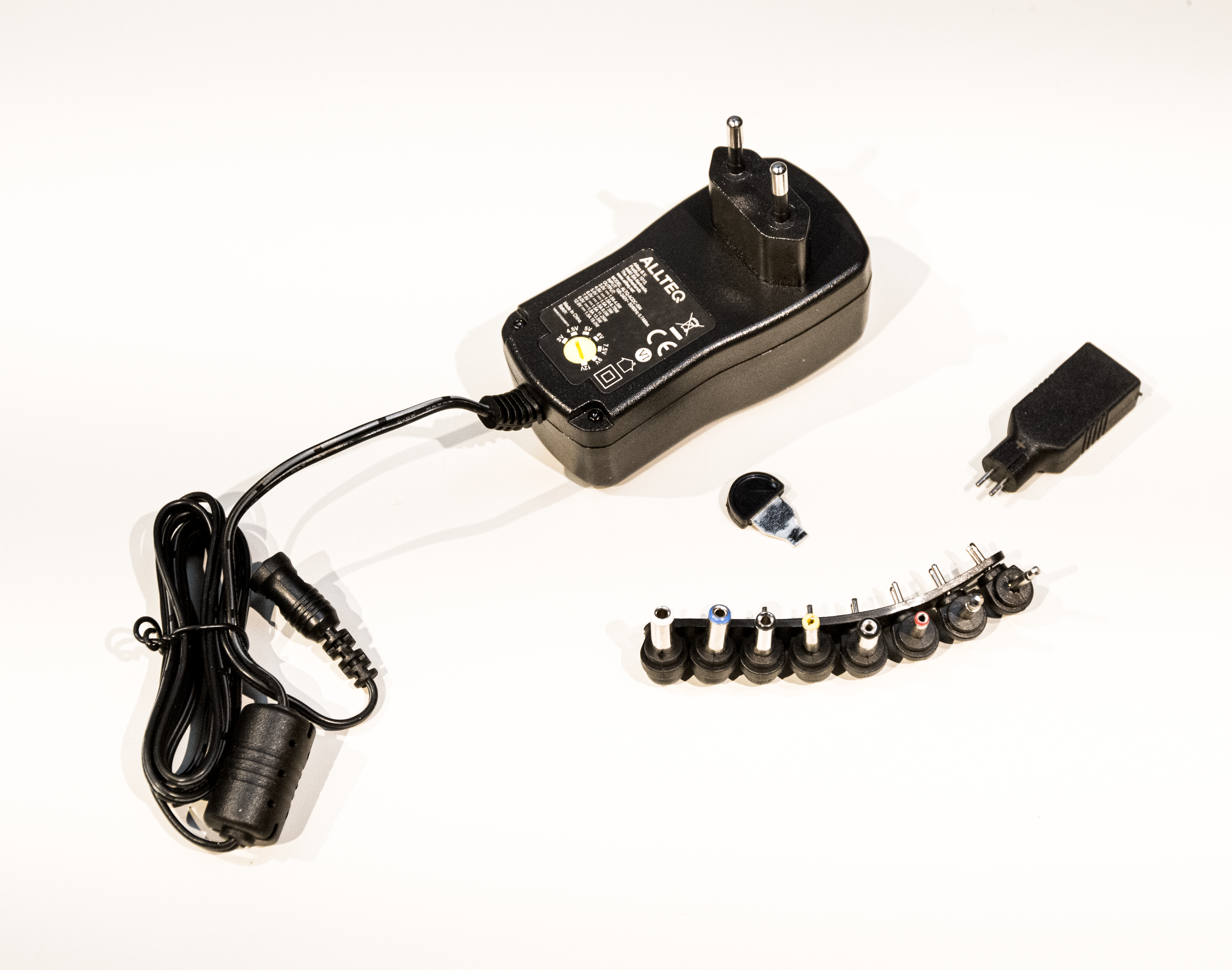 Omron Universelle Spannung 3-12VDC 1,5A